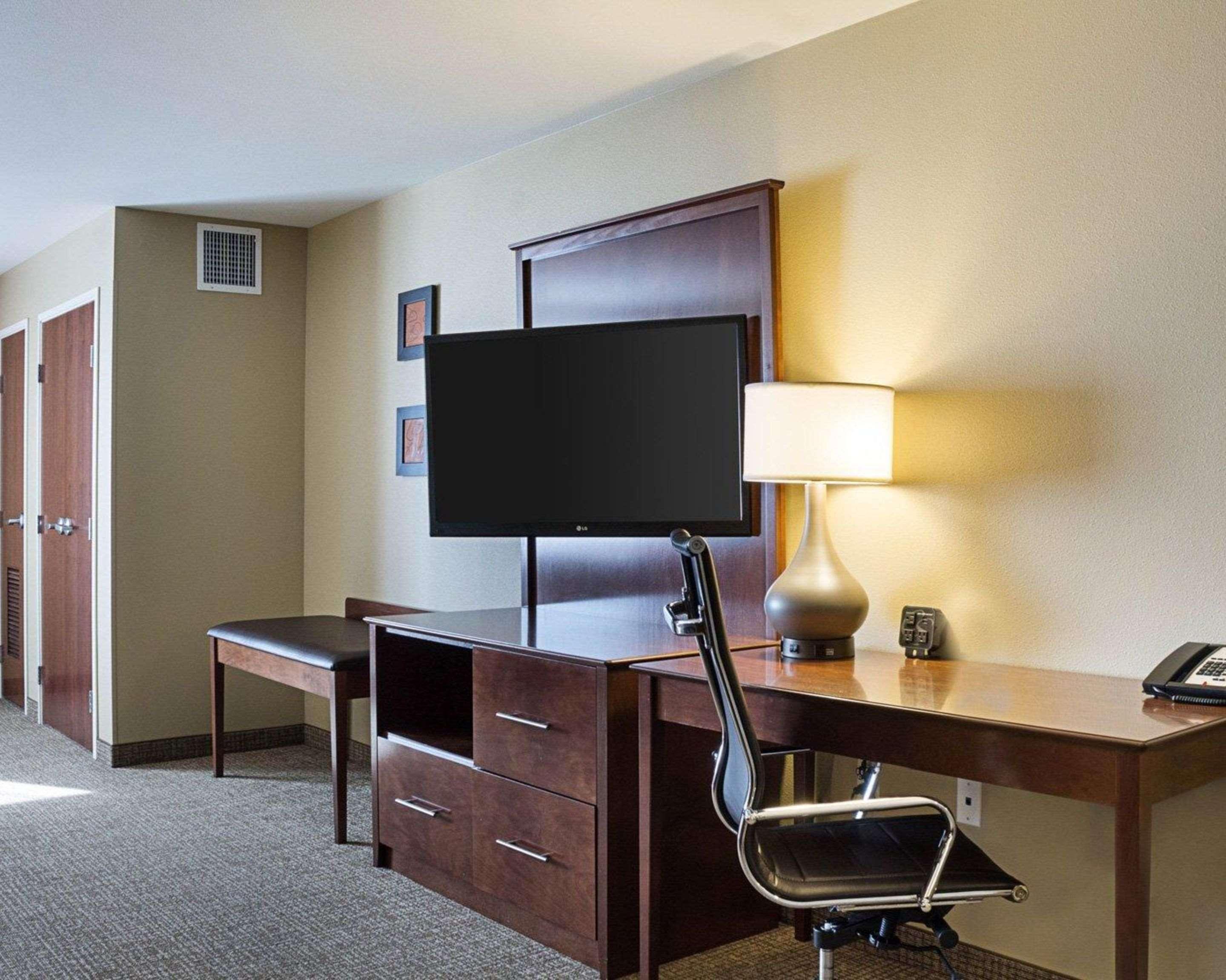 Comfort Suites Fargo Medical Center Buitenkant foto