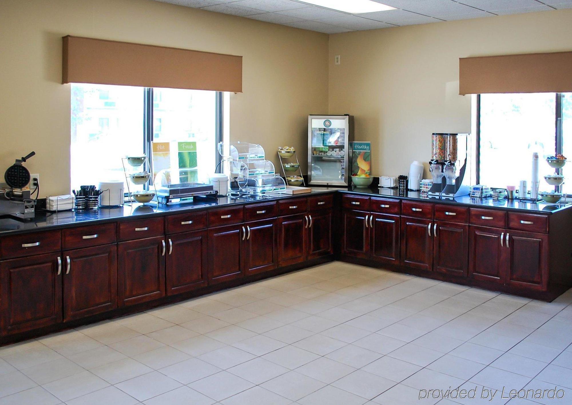 Comfort Suites Fargo Medical Center Buitenkant foto
