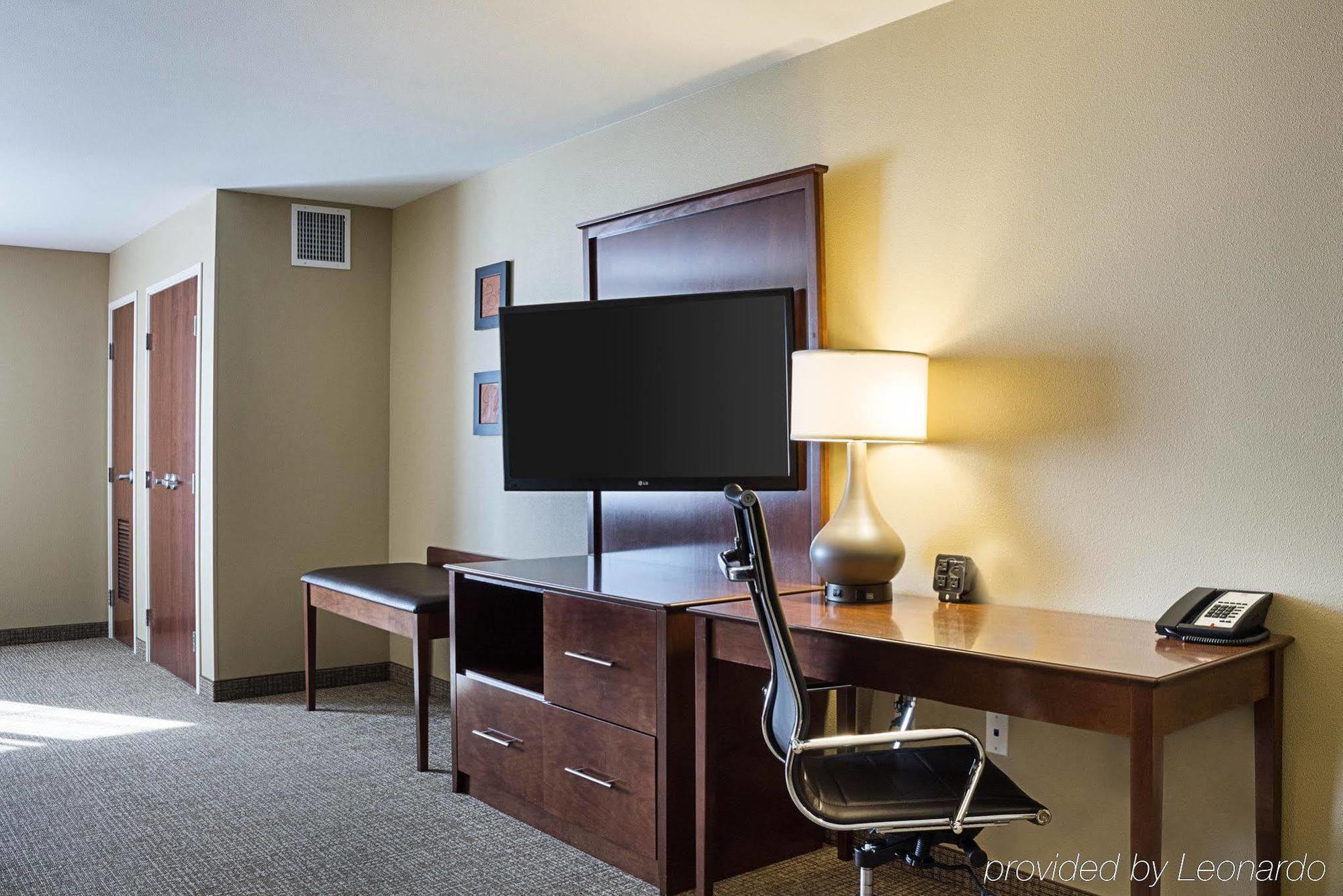 Comfort Suites Fargo Medical Center Buitenkant foto