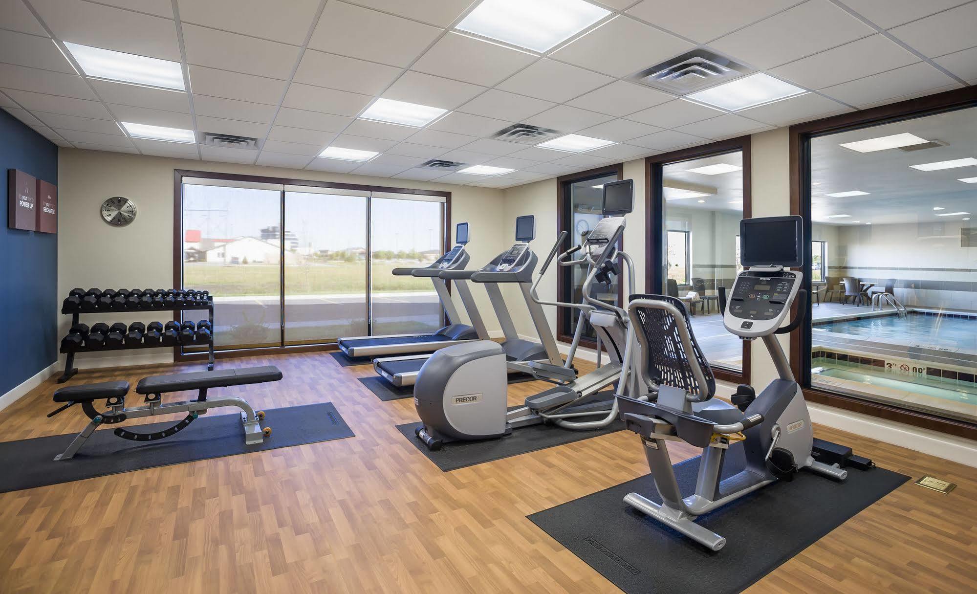 Comfort Suites Fargo Medical Center Buitenkant foto